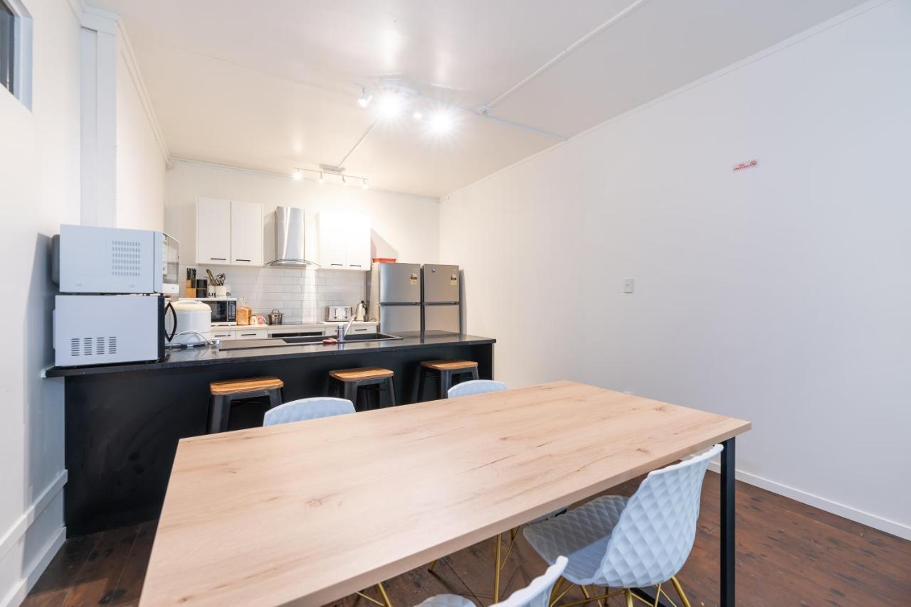 Hit Hostel Оукланд Екстериор снимка